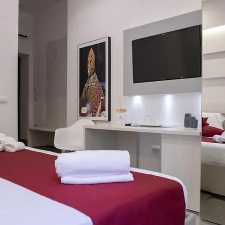 Megaris Luxury Bed and breakfast