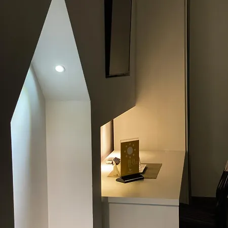 Bed and breakfast Megaris Luxury