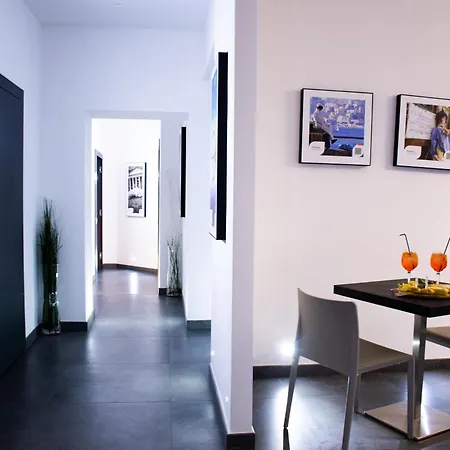 Bed and breakfast Megaris Luxury