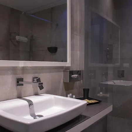 Nocleg ze śniadaniem Megaris Luxury *